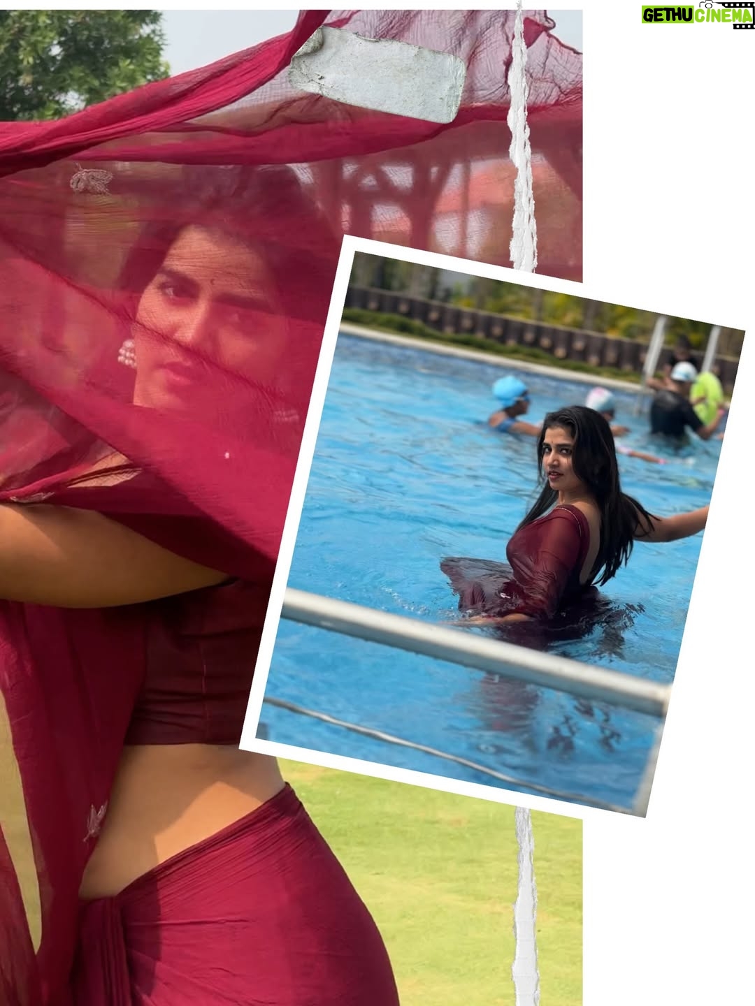 Ridhi - 85.6K Likes - Chandrakalaaa…..👀

Saree : @nissidesigners 
Location 📍: @kcr_resort_convention