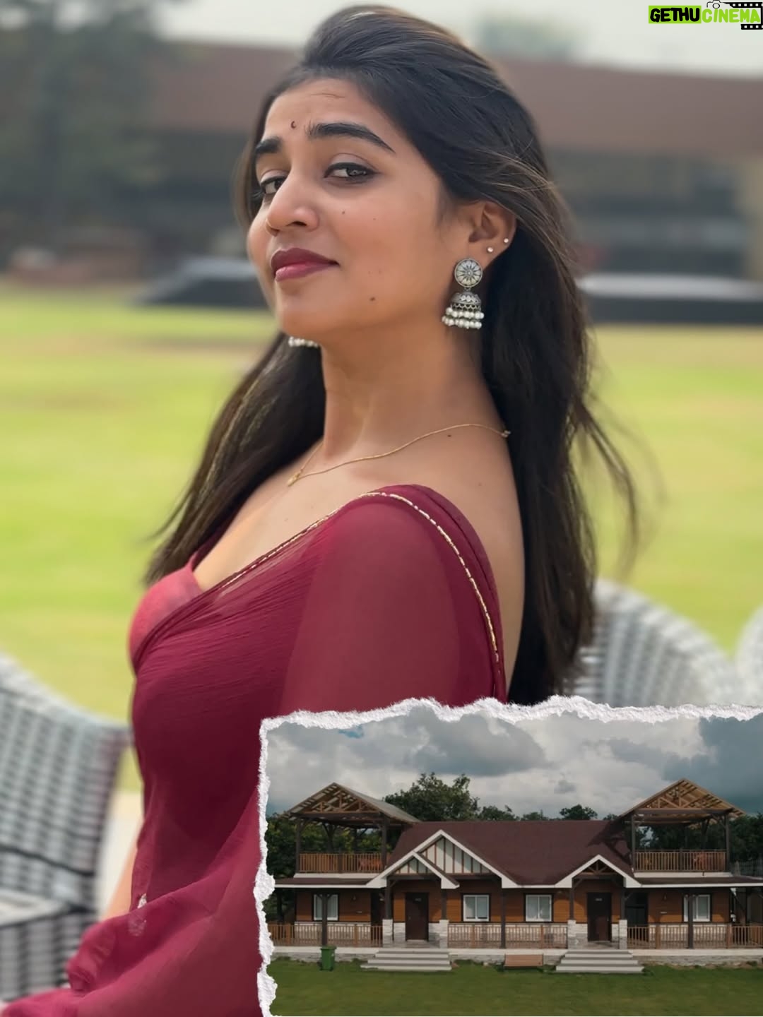 Ridhi - 85.6K Likes - Chandrakalaaa…..👀

Saree : @nissidesigners 
Location 📍: @kcr_resort_convention