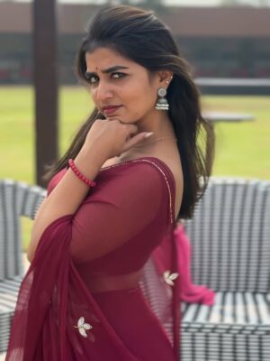 Ridhi Instagram - Chandrakalaaa…..👀

Saree : @nissidesigners 
Location 📍: @kcr_resort_convention