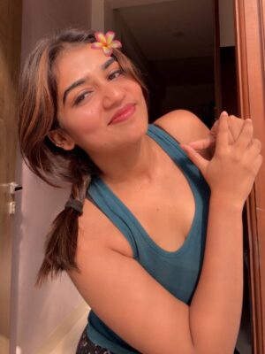 Ridhi Instagram - Cute dumps 🐰🤍

#ridhi#trending#posts#viral#dumps2025