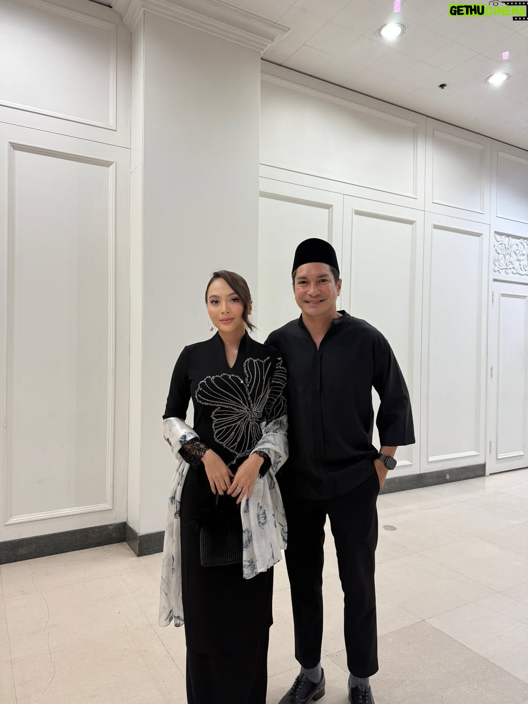 Riena Diana - 22.2K Likes - Two weddings this month and my heart is full 🥹
With my permanent date @keithfoo 

Both baju is from @qiszar 💛🖤