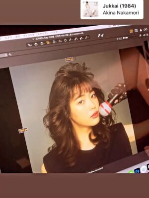 Riho Nakamura Instagram - 今月号のRayをもって、卒業いたしました💐

9年間もいた場所を離れるのはなかなかない経験で。
まだ実感が湧ききらないような、でも確かに胸の奥で何かが動いているような...
そんなふわふわした気持ちがずっと続いています👀

ニコラを卒業し、モデルを続けたい一心で上京したものの、
次のステップへ進める自信は正直あまりなくって。
そんな中Ray編集部に顔見せに行き、
（あの時の緊張感はいまだに鮮明に思い出せる笑）、
お試し期間として約1年、月に1度撮影をさせていただくことになって。
1回1回がオーディションのような感じで、
ポージングを振り付けのようにして覚えて行ったり、撮影に向かう道中は緊張のあまり貧血で倒れそうになったり笑
今思い出すと、本当に毎月一生懸命だった😂
その分、専属が決まったときの喜びと、
ここからもっと立派なモデルになるんだ！という強い覚悟を持てたのは、あの期間Rayチームの皆さんが育てて下さったおかげです。
専属になってからも、さまざまな企画を経験させてもらって、モデルとしての表現の幅を本当に広げていただきました！

基本的に自分に自信のない私が、
Rayという場所では、唯一自信を持つことができていて、
そんな大きな存在と離れてしまう不安が今はまだありますが、この場所で学んだすべてを糧にこれからも進み続けたいと思います😌✊

Ray編集部の皆さん、
そして毎月感想を届けて下さった皆さん、
本当に、本当に、ありがとうございました☺︎

最後にRayでの思い出写真をありったけ載せてみた📷