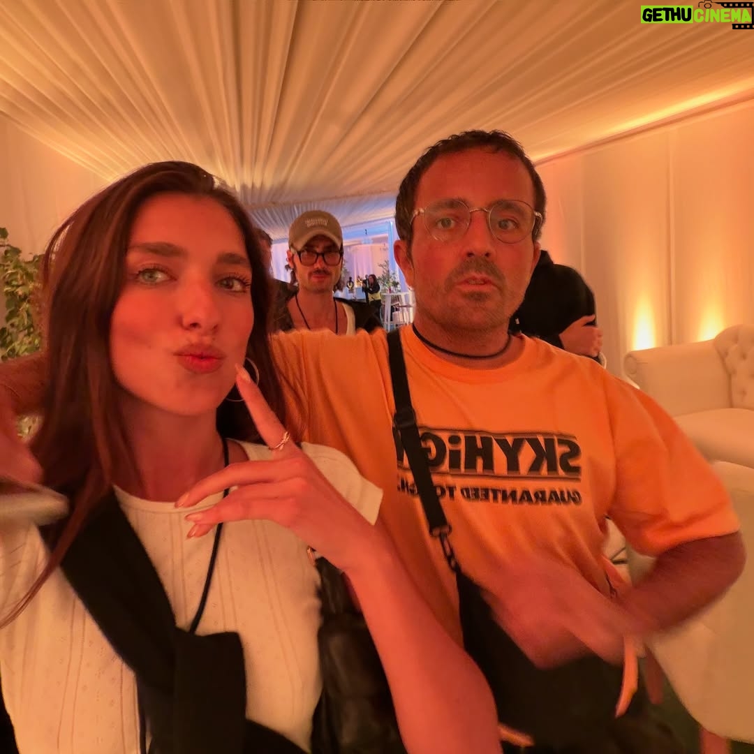 Rina Lipa - 260.8K Likes - 🌎🌎🌎❤️‍🩹❤️‍🩹❤️‍🩹