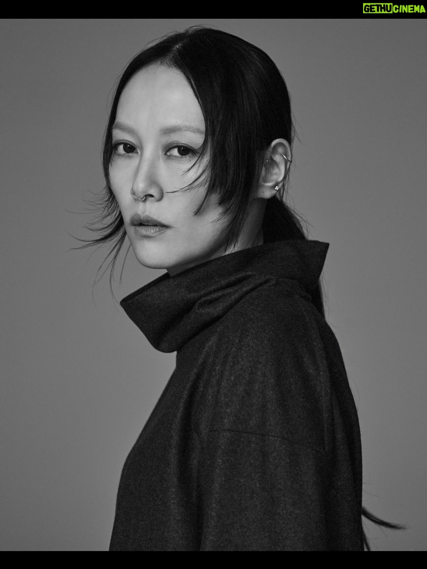 Rinko Kikuchi - 4.8K Likes - ATONの撮影を素敵なお仲間とご一緒できました。
いつもありがとうございますーー☺️🙏
📸@mitsuo_okamoto 
🧥@mana.snow 
💄@udashi 
🪮@pyuuuuuu