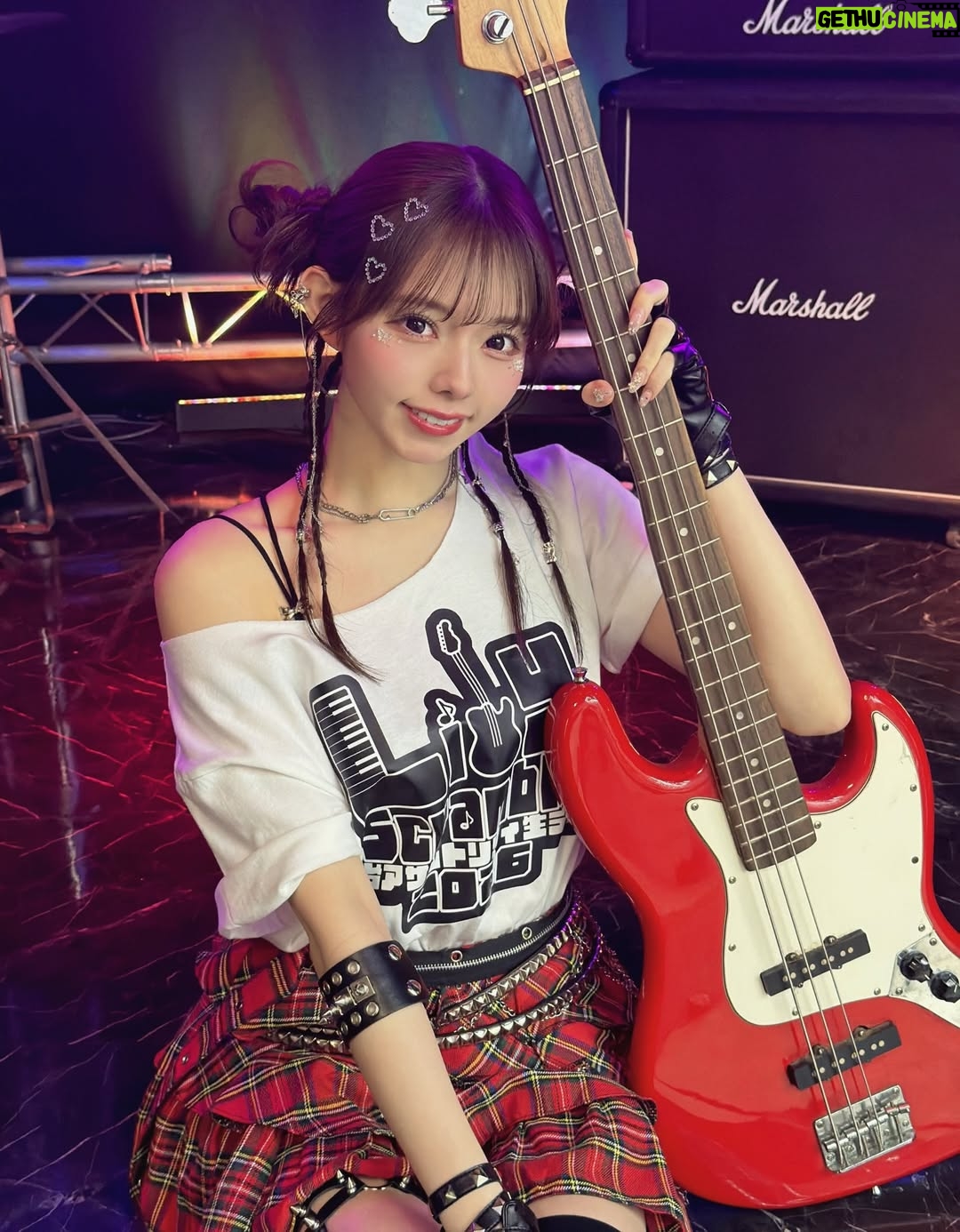 Rio Omori - 4.2K Likes - ・
・
舞台アサルトリリィ・生演奏バンドライブ
『Lily Scramble!!!!』 ビジュアル撮影してきました🎸❤️
⁡
どうかな、、🤭💭
・
・
#舞台アサルトリリィ #リリスクライブ #撮影 #ヘアアレンジ