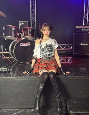 Rio Omori Instagram - ・
・
舞台アサルトリリィ・生演奏バンドライブ
『Lily Scramble!!!!』 ビジュアル撮影してきました🎸❤️
⁡
どうかな、、🤭💭
・
・
#舞台アサルトリリィ #リリスクライブ #撮影 #ヘアアレンジ