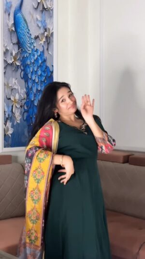 Ritika Chauhan Instagram - Hayee💜 .
.
.
.
.
.
#ritzzchauhan #réel