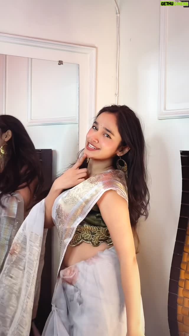 Ritika Chauhan - 23.3K Likes - Hayee 💜 .
.
.
.
.
.
#ritzzchauhan #reel