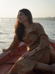 Actress Riya Deepsi HD Photos and Wallpapers January 2026