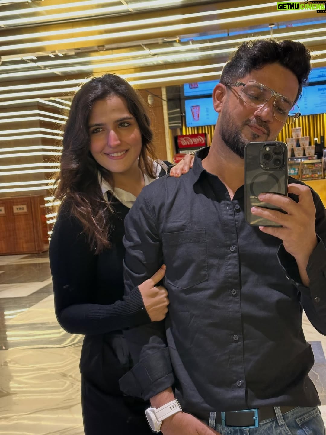 Riya Kishanchandani - 158.7K Likes - Two years of marriage🙈 omg still can't believe that i m married 🙈😂 
Thank you for being my forever here & after In sha allah ♥️