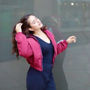Riya Soni Instagram - RED ♥️
@wanghua.in @nitzz_creates
