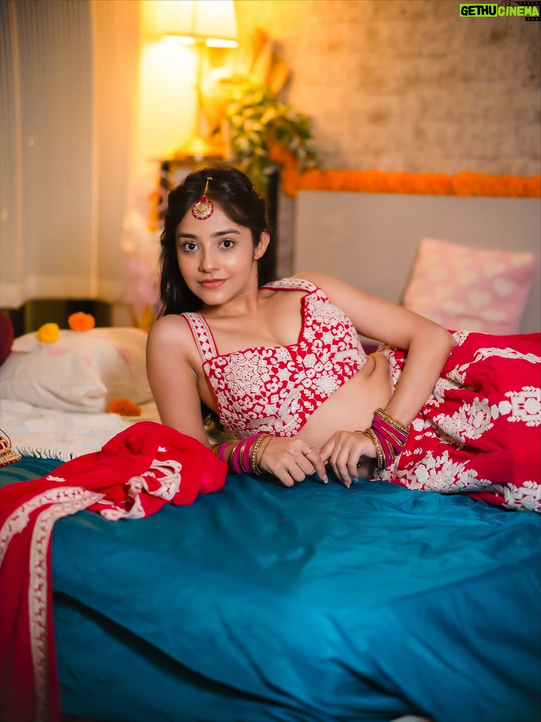 Riya Verma - 463.2K Likes - HAPPY DIWALI 🪔 FROM BUTKI🤭♥️

#diwali
