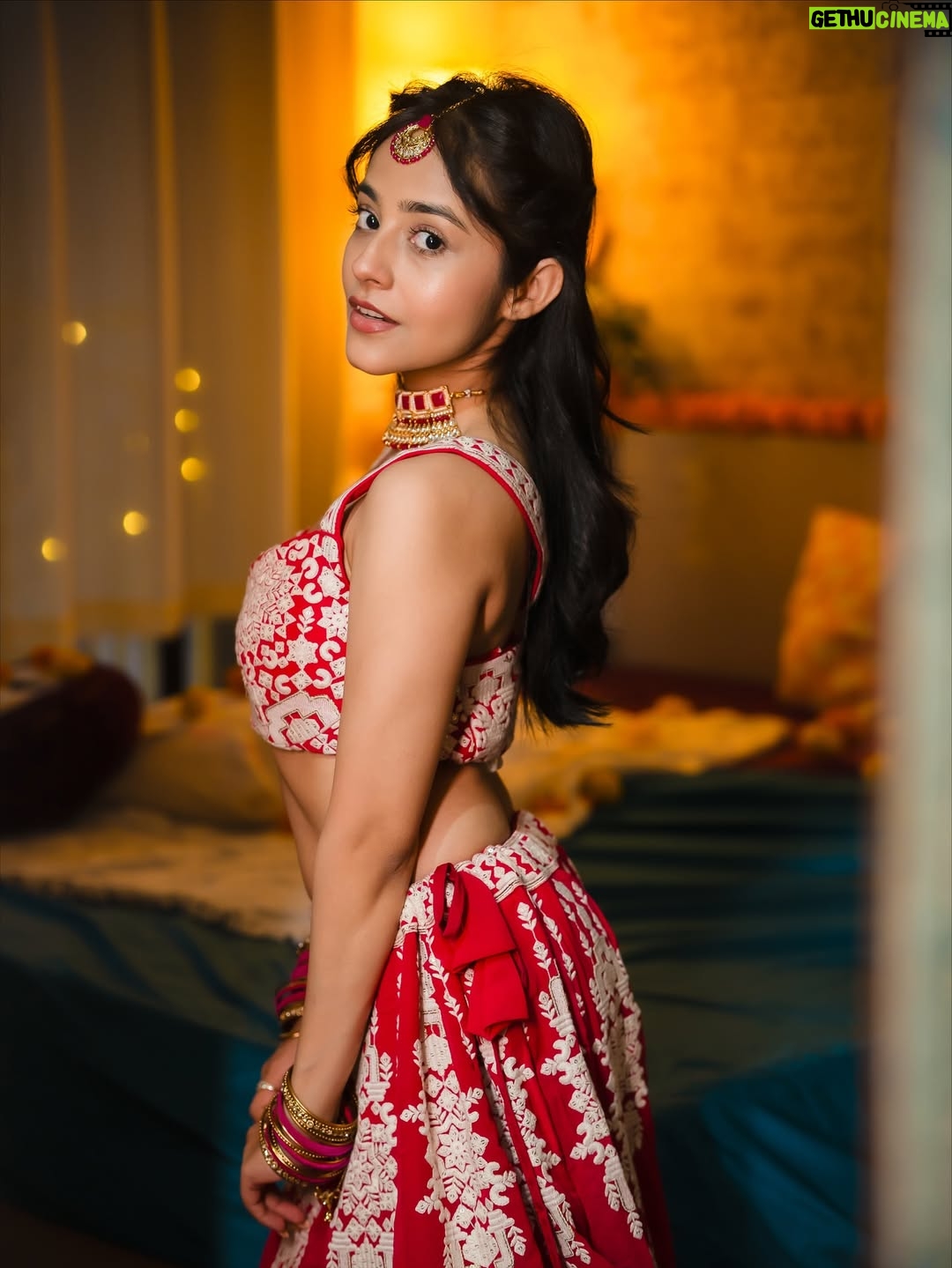 Riya Verma - 463.2K Likes - HAPPY DIWALI 🪔 FROM BUTKI🤭♥️

#diwali