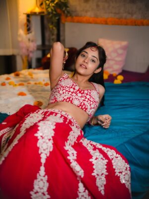 Riya Verma Instagram - HAPPY DIWALI 🪔 FROM BUTKI🤭♥️

#diwali
