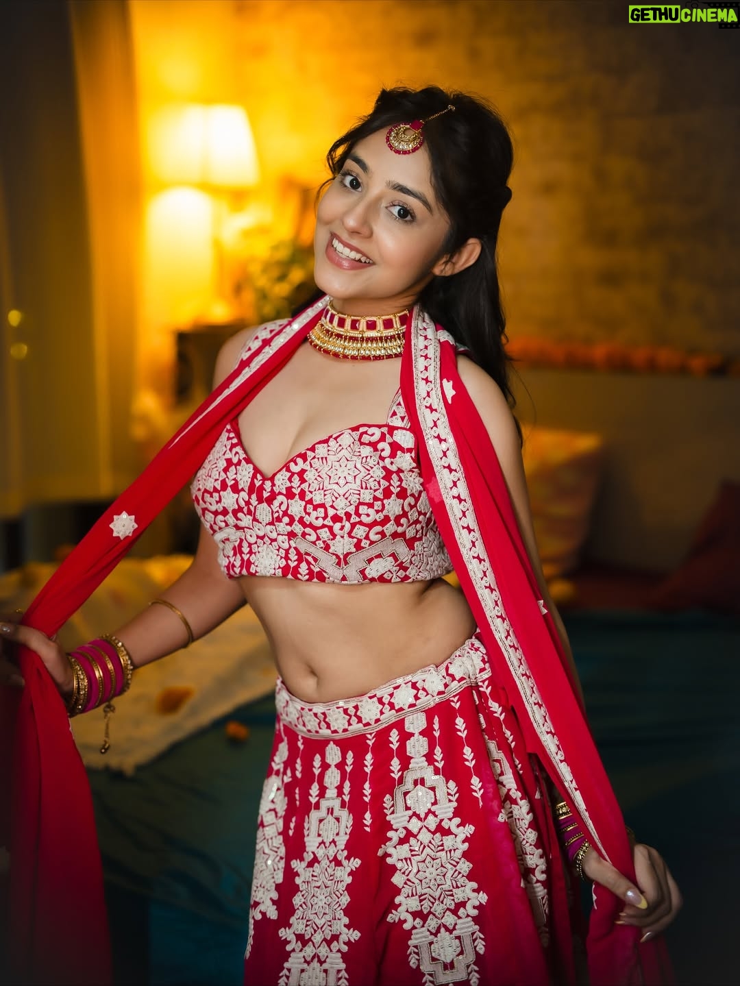 Riya Verma - 463.2K Likes - HAPPY DIWALI 🪔 FROM BUTKI🤭♥️

#diwali