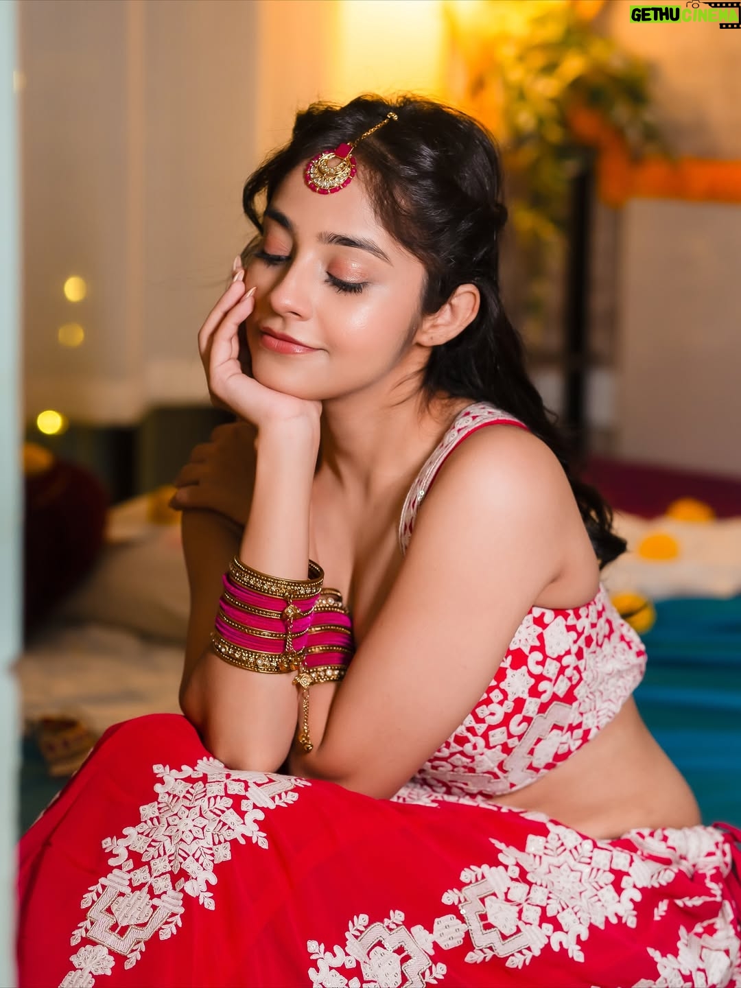 Riya Verma - 463.2K Likes - HAPPY DIWALI 🪔 FROM BUTKI🤭♥️

#diwali