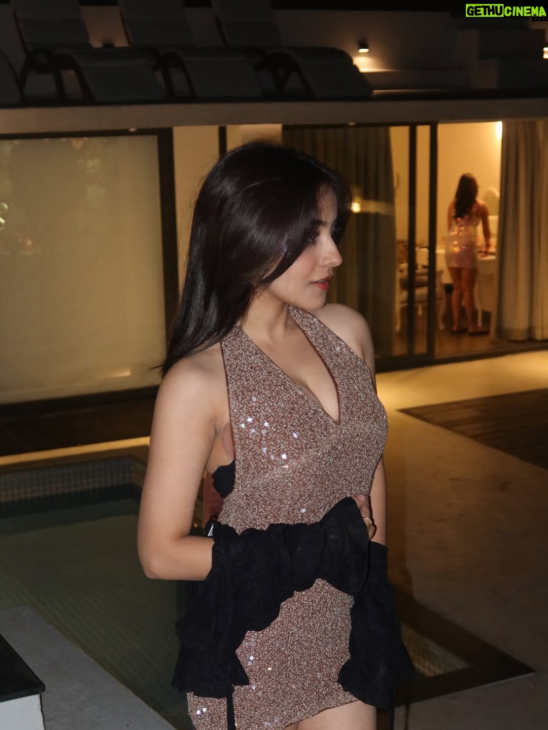 Riya Verma - 180.2K Likes - 2026……..🌸

#viral #explorepage #newyear2026 #Poolparty #bachugang