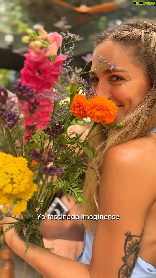 Rocío Igarzábal - 3.6K Likes - Feel Good Day con @herbalessencesarg ✨

Fui a conocer la nueva colección Rosa Mosqueta y quedé enamorada: suavidad, perfume duradero y ese movimiento natural que te salva el día ❤️

También probé el resto de las líneas según cada tipo de pelo.. Manzanilla, Coconut Milk, White Grapefruit & Mint, Argan Oil of Morocco 🌿🌸

Pronto esta experiencia va a estar por las calles de Bs As, así que estén atentos a sus redes✨️

🦋 DATO > Todas las lineas son cruelty free y 90% ingredientes naturales💘