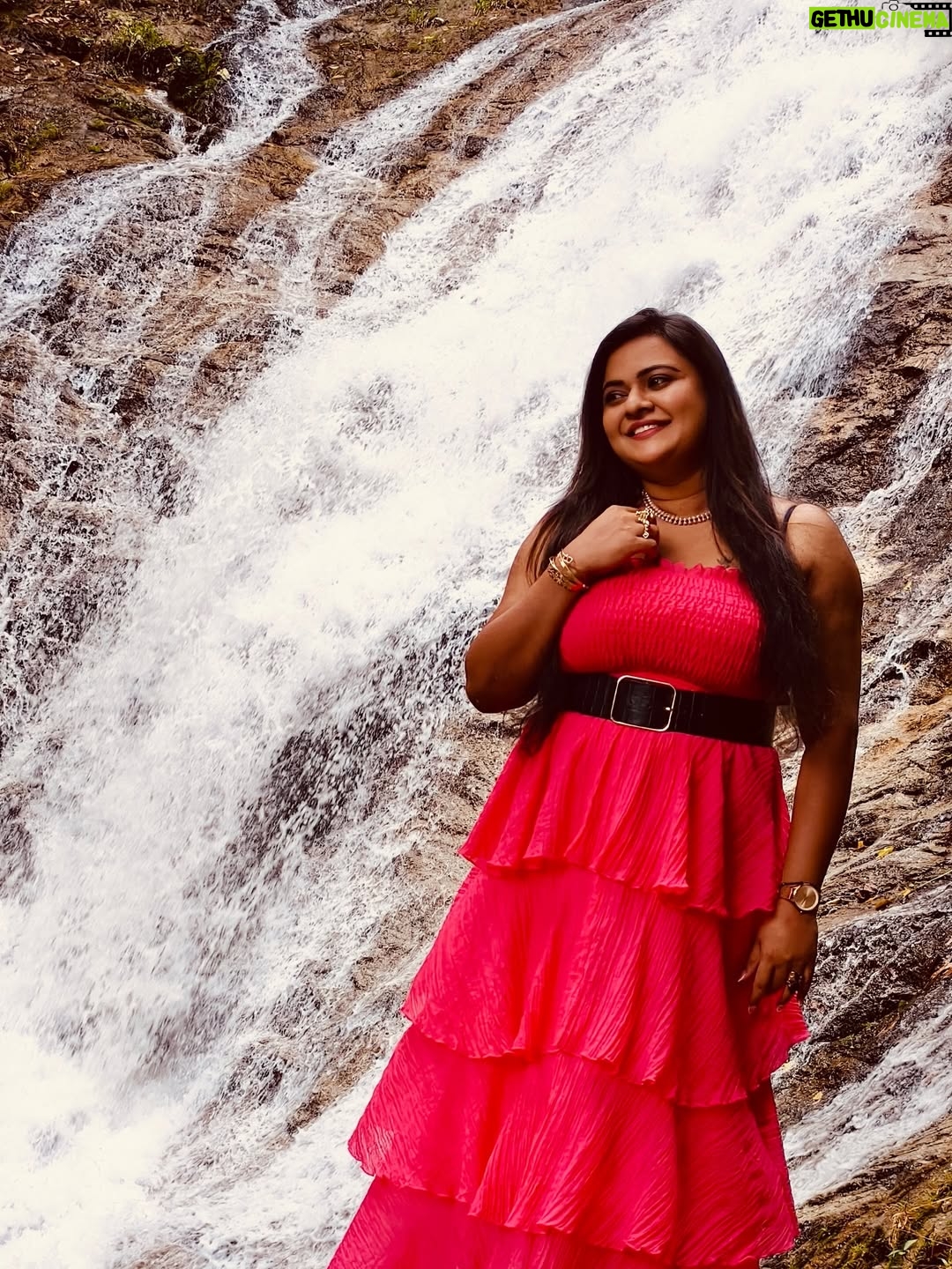 Rohini Reddy - 10.7K Likes - 💕💕
Thank you for the best trip Lowkya @skydreamtravels_by_lowkyapavan 

Had a nice time 😍

#newyear 
#malysia #cameron #skydreamtravels