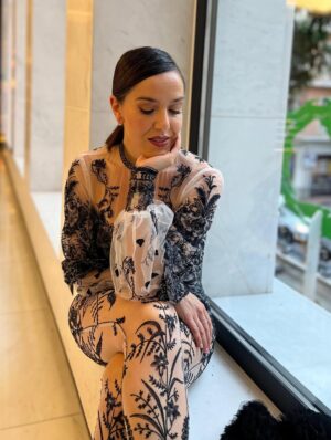 Roko Instagram - BORDADO QUE PRESERVA LA HISTORIA
#artesania #estreno #teatro #moda