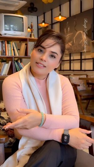Roop Kaur Kooner Instagram - “ ਕਿੱਧਰ ਜਾਇਏ “? ✍🏻ਰੂਪ। ਲਿਖ਼ਤ - ਰੂਪ ਕੌਰ ਕੂੰਨਰ , ‘ Kiddhar Jayiye ‘ Lyrics - Roop Kaur Kooner ✍🏻😊🙏🏻❤️ @roopkaurkooner