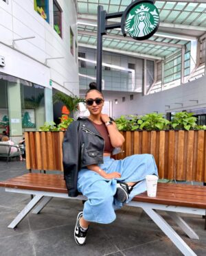 Rosaline Meurer Instagram - Everything in 2026 aligns perfectly for me 🙏
Just a girl trusting the process and enjoying the journey… Whatever makes your soul happy DO THAT 😊
*excited* 🙈
#QUEENOFALLQUEENS👑