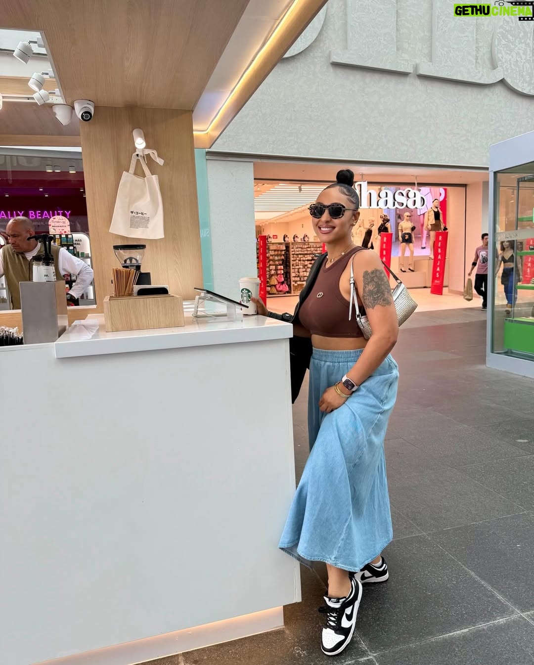 Rosaline Meurer - 1.1K Likes - Everything in 2026 aligns perfectly for me 🙏 

Just a girl trusting the process and enjoying the journey… Whatever makes your soul happy DO THAT 😊 

*excited* 🙈 

#QUEENOFALLQUEENS👑