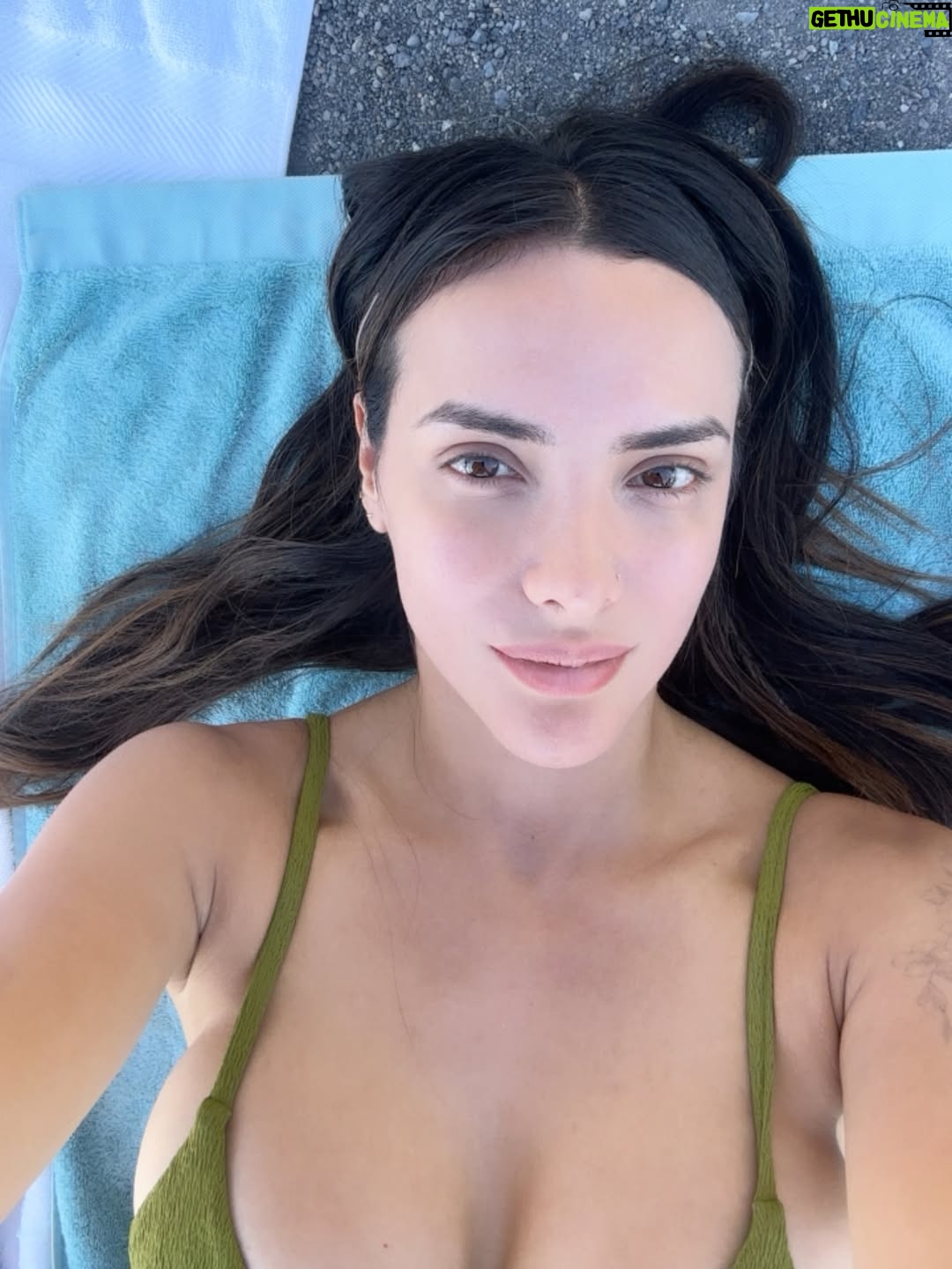 Rosángela Espinoza - 3 Likes - Como siempre mis #selfies ♥️