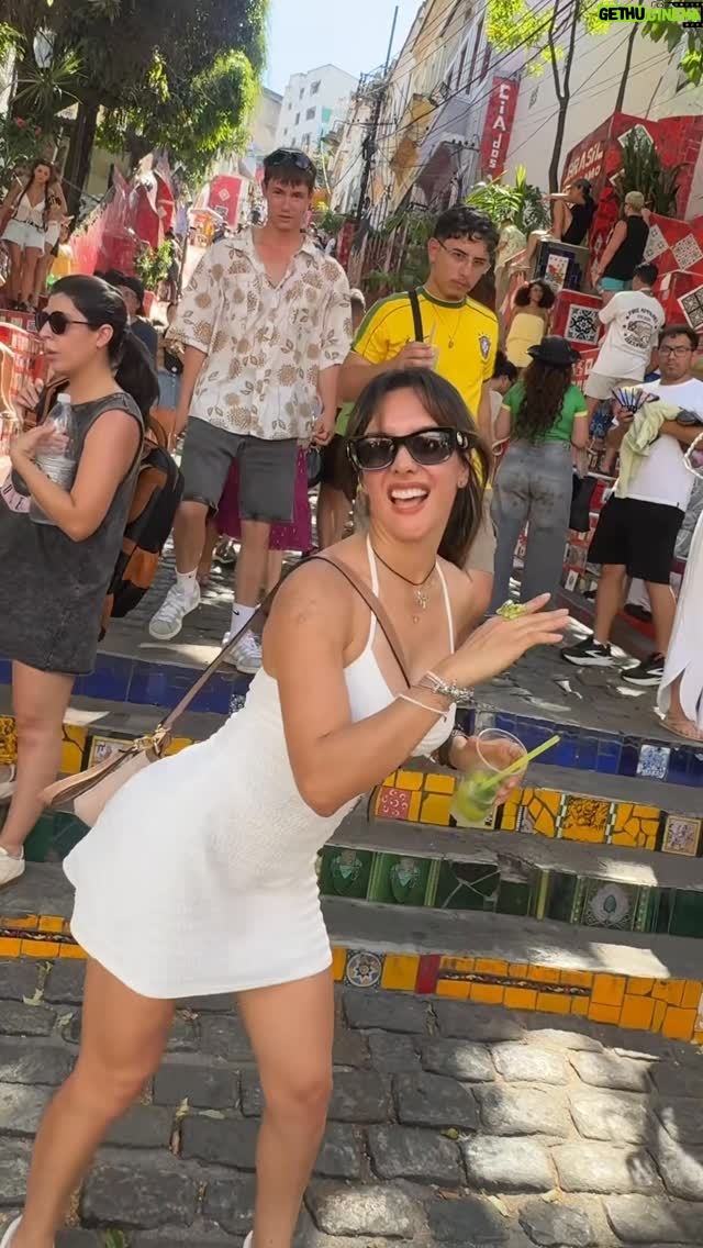 Rosángela Espinoza - 3 Likes - No puedo con mis ocurrencias 🤭🙈 Dally Dally Dallyyyyy 🇧🇷🤍 #escalerasdeselaron