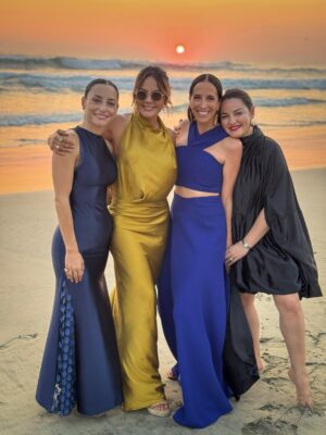 Rossana Nájera Instagram - ILY 💫💛✨
Nov.25 P&E