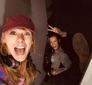 Roxanne McKee Instagram - We are number 1! 
INSIDE MAN on NETFLIX UK
Fell a little bit in love with everyone on this movie. Hope you do too ❤️
Here are some pics of cast and crew 
@emjaybassett 📹💪❤️