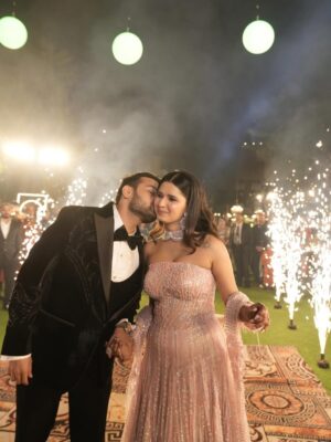 Rupal Yadav Instagram - I want to relive this night 🥹✨
Full sangeet performance dekhi humari???
Nahi dekhi toh YouTube par jaake abhi dekho jaldi 🥰💃🕺

#sangeetnight