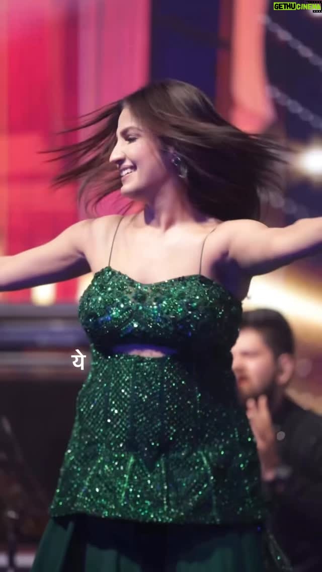 Rupali Jagga - 45.9K Likes - Ye Jo Halka Halka Suroor Hai🍷❤️‍🩹
.
.
One Of My Favourite Song For All Of You, Pasand Aya Toh Kardo Jaldi Se Share On Your Stories🤌🏻
.
.
#sufimusic #rupalijagga #shayari #nfak #sufisme