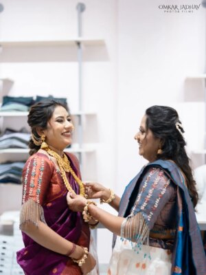 Rutuja Jadhav Instagram - If you think I'm cute : 💖you should see my twin!🧿👩‍❤️‍👩