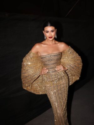 Rym Breidy Instagram - My look for @joyawards 
#styledbyced @cedrichaddad 
Dress @georgeshobeika 
💎 @chopard 
Hair @georgeselmendelek 
Makeup @rehamkhalifaa  @charlottetilburyarabia 
📸 @lea.khneisser