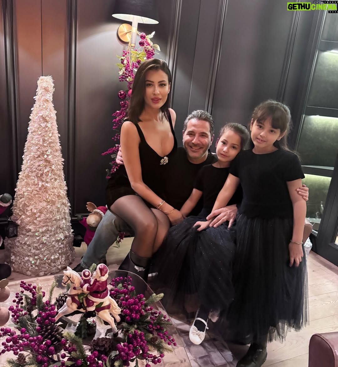 Rym Breidy - 43.1K Likes - Happy new year from my Family to your Family ❤️