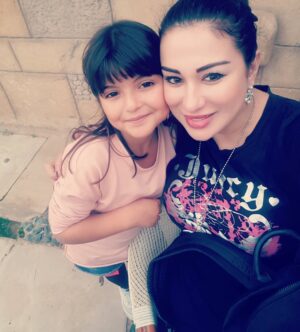 Rym Ghezali Instagram - El sukar en personne.....allah ya7miki ya ahla zeynouba...#rymghezali#love