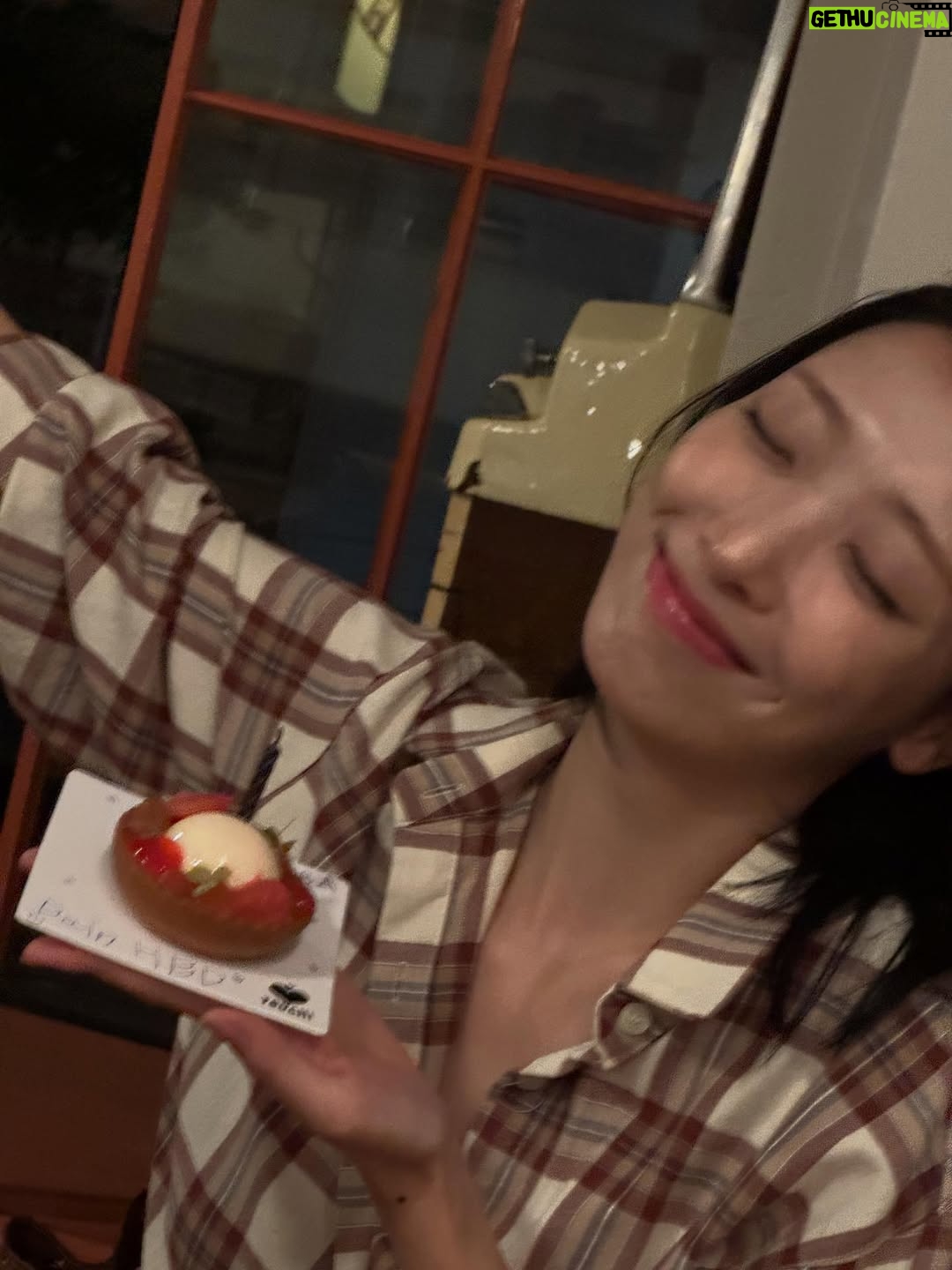 Ryu Da-in - 174.9K Likes - 냐하 사랑해❤️🖤❤️
slay birthday✌🏻