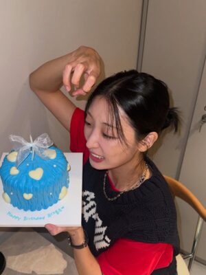 Ryu Da-in Instagram - 냐하 사랑해❤️🖤❤️
slay birthday✌🏻
