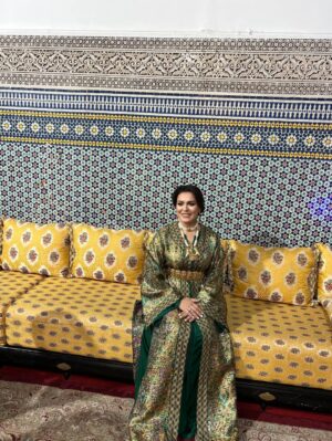 Saadia Ladib Instagram - هناك لحظات تقتسمها مع أناس ،تحبهم ويحبونك في الله ،تشعرك بالسعادة وتبقى في الذاكرة لا تنسى أبدا
ماكياج @makeup_armichi
كوافير @majdaahair
تكشيطة @negafa_armichi
