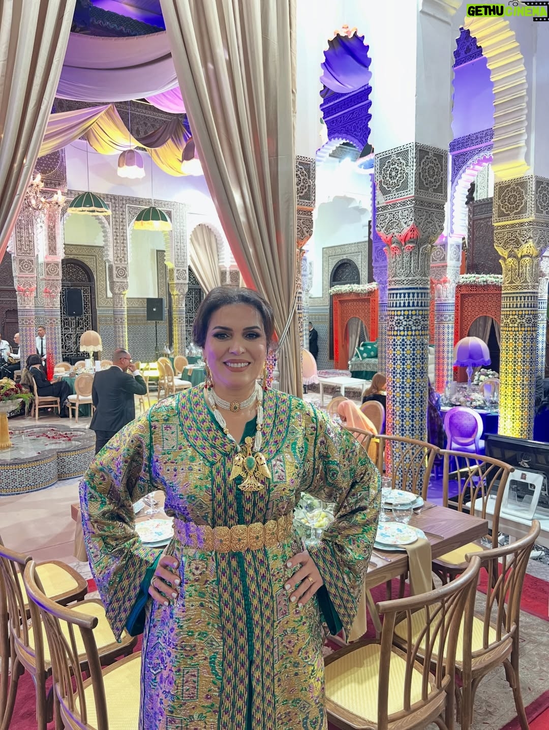 Saadia Ladib - 11.4K Likes - هناك لحظات تقتسمها مع أناس ،تحبهم ويحبونك في الله ،تشعرك بالسعادة وتبقى في الذاكرة لا تنسى أبدا 
ماكياج @makeup_armichi 
كوافير @majdaahair 
تكشيطة @negafa_armichi