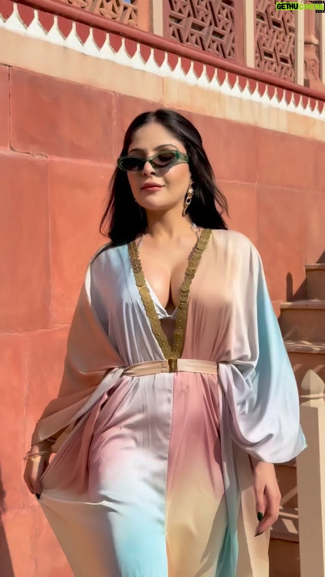 Saanya Khatter - 810 Likes - Flowy fits and good moods only🩷💁🏻‍♀️ 
Comment for outfit link 🔗 
#outfit #kaftan #trending #fyp #reelsinstagram