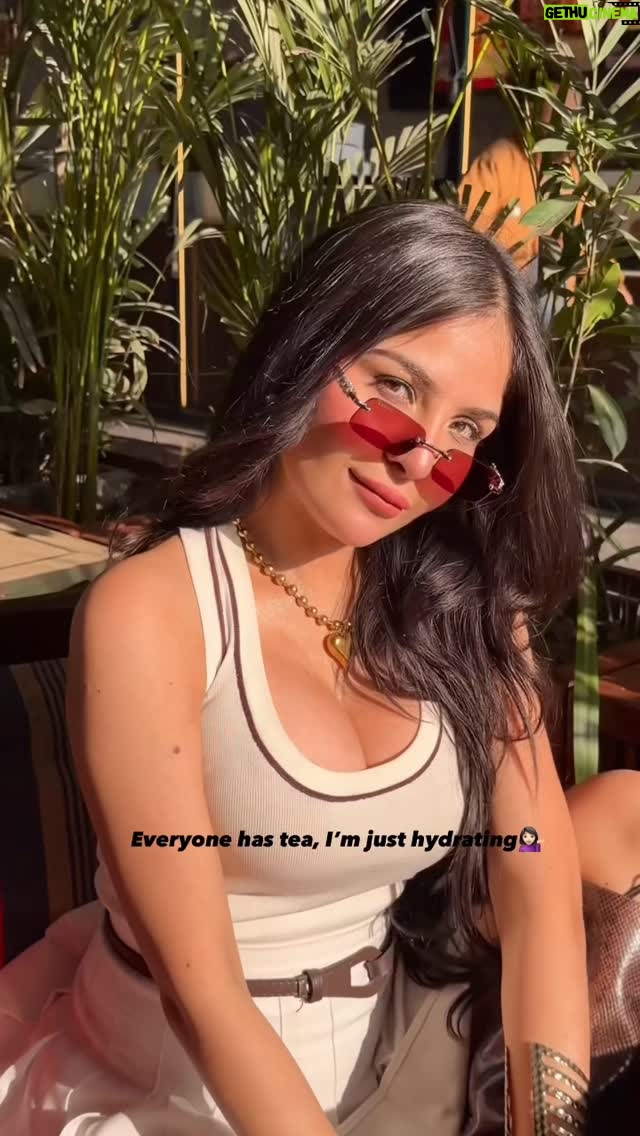 Saanya Khatter - 898 Likes - & stressed about what to eat & what to wear 💁🏻‍♀️😌 
#relatable #tea #trending #fyp