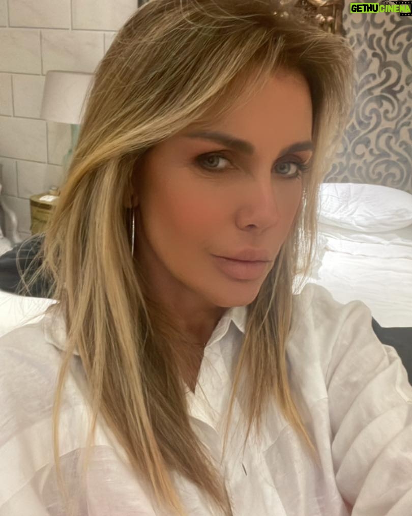 Sabine Moussier - 7.6K Likes - Bonita noche para todos 😘🛏️🌙 #lacasadelosfamosos #lacasadelosfamososmx #teamsabine #SabineMoussier