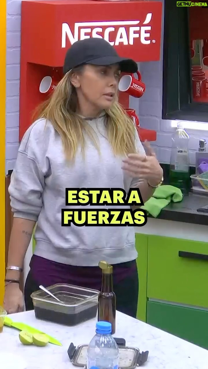 Sabine Moussier - 22.5K Likes - @gomitaoficial123 le pone un ultimátum a @sabineoficial 😱 #LaCasaDeLosFamososMX

Lunes a viernes, 10:00 p.m. por #El5, domingos, 8:30 p.m. por #LasEstrellas y 24/7 por #VIX 📺📱