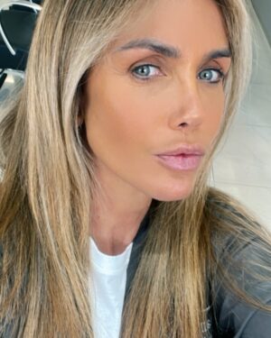 Sabine Moussier Instagram - Les mando beso… ¿Me extrañan?