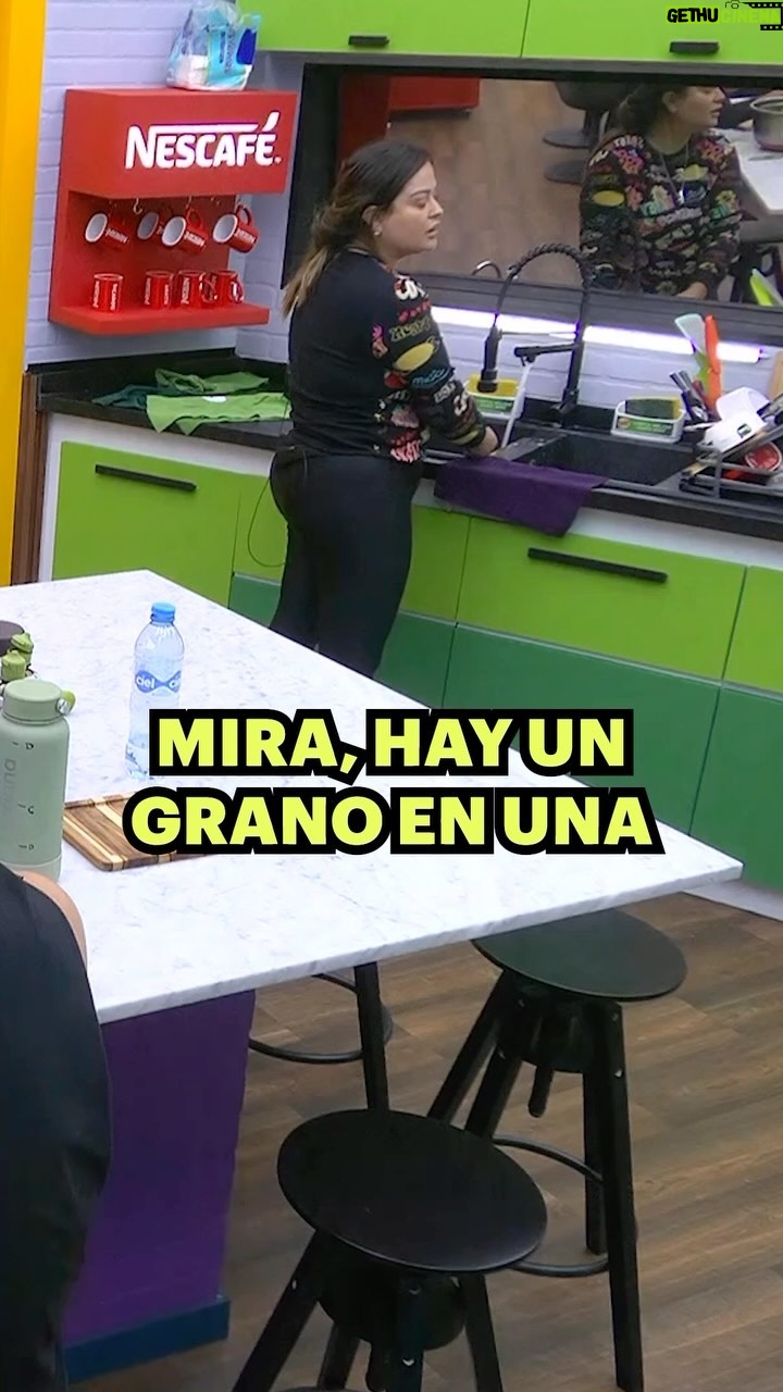 Sabine Moussier - 38K Likes - Yo, cuando se meten con mi receta secreta en la cocina 🙄😬😳 #LaCasaDeLosFamososMx 🏠

Lunes a viernes, 10:00 p.m. por #El5, domingos, 8:30 p.m. por #LasEstrellas y 24/7 por #VIX 📺📱