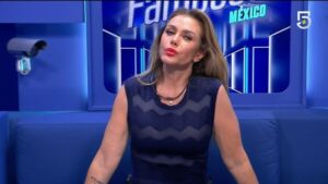 Sabine Moussier Instagram - Seguimos con #SabineMoussier para hacer saber a quién nomina esta noche:

2 puntos para #MarioBezares
1 punto para #ArathDeLaTorre
#LaCasaDeLosFamososMX