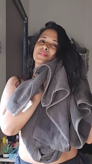 Sadhika Venugopal Instagram - 🥶🤯🤠🥳
Happy Sunday, everyone
NB : 🚨🚨🚨DO NOT REPOST ON YOUR FEED, YOU TUBE OR FACEBOOK WITHOUT MY PERMISSION.
However sharing in your story is appreciated 👍
🖤🖤🖤🖤🖤🖤