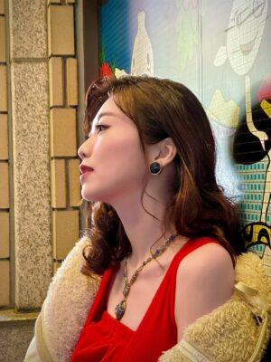Sae Otsuka Instagram - ✨速報✨

英国レインダンス映画祭正式認可の
姉妹映画祭
【Japan Indies Film Festival】 
#JIFF 2025 音楽ビデオ部門

 #全人類ヒューマノイド が
ノミネート🏆😳🎬✨

上映会に登壇させていただきました‼️‼️

Hair and makeup @tetsuyaokukawa 💄